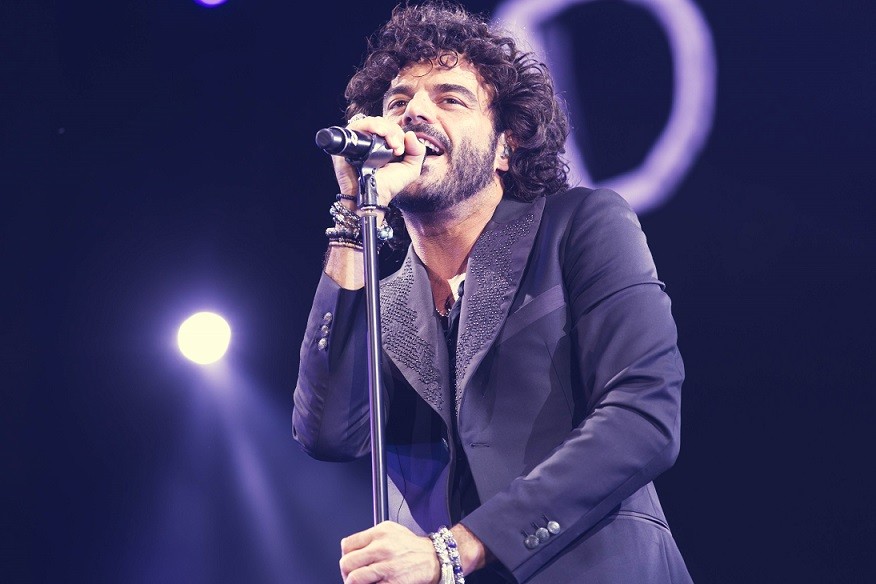 Francesco Renga, Scriverò il tuo nome live nei Palasport: concerto al Forum di Assago [foto e video]