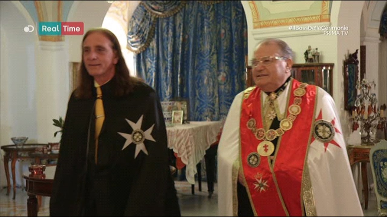 Il Boss delle Cerimonie 4 | Assunta e Giuseppe sposi con Don Antonio e il Cav. Flotta