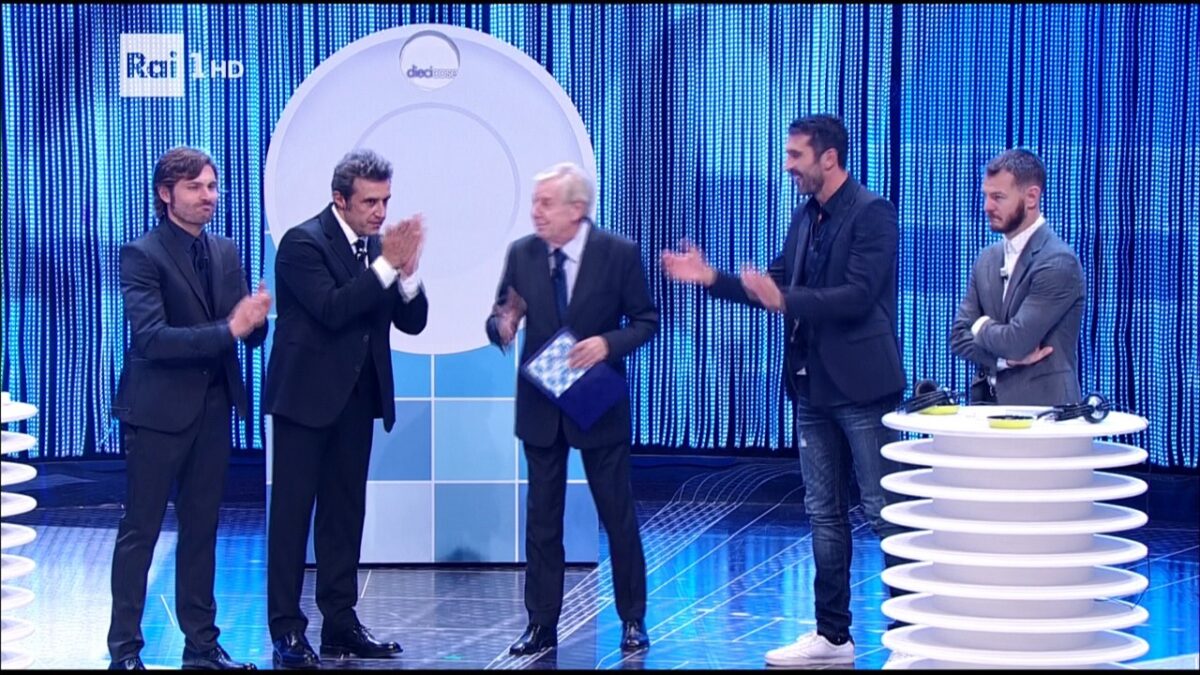 Dieci Cose sono troppe: la ridondanza soffoca picchi di alta classe