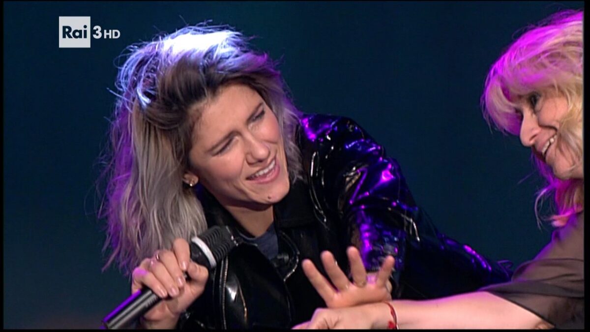 Che Tempo Che Fa | 16 ottobre 2016 | Fazio costringe Elisa al playback