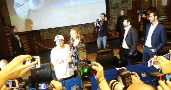 La partita della pace 2016, con Milly Carlucci e Maradona: conferenza stampa
