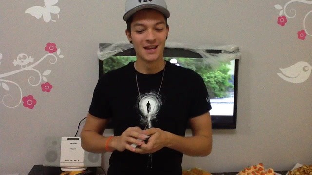 Street of Magic, Alex TheNewMagicWizard trucchi di magia