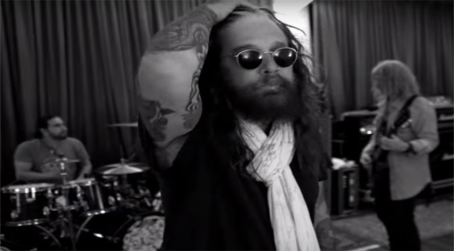 The Dead Daisies, John Corabi a Blogo: “Sì, gente, sono ancora vivo e canto ancora!”