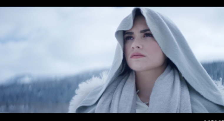 Demi Lovato prende una lunga pausa dalla musica e dai riflettori: il ritorno nel 2017