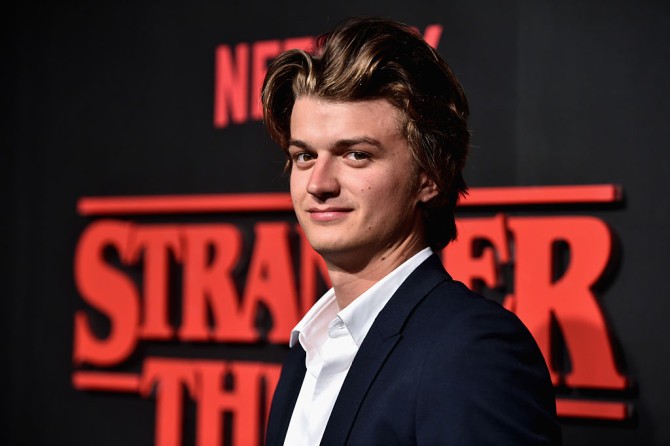 Serie Tv, novità: Stranger Things, Joe Keery e Noah Schnapp promossi ricorrenti, arrivano due nuovi personaggi