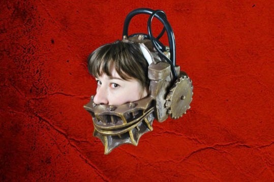 Halloween gadget: maschera della trappola per orsi dal film “Saw – L’enigmista”