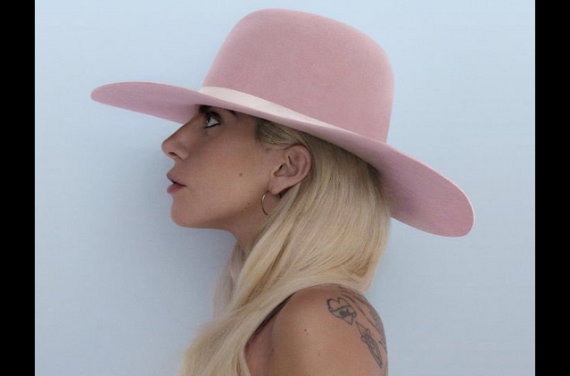 Lady Gaga, Joanne: l’anima country vola (a dispetto del puro pop) in un disco personale e inaspettato