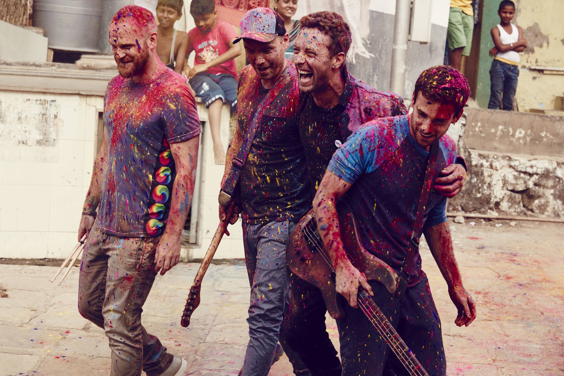 Coldplay in Italia, aggiunta una data (4 luglio 2017 a Milano): il web è impazzito