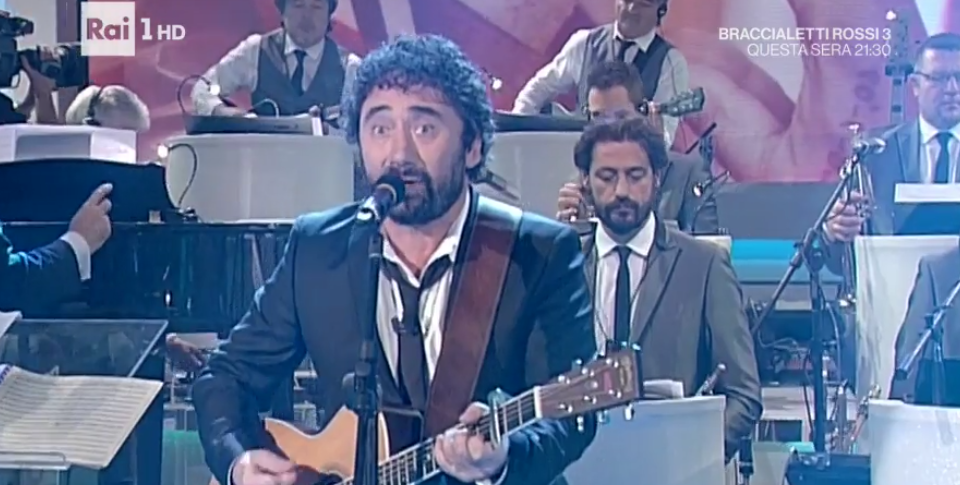 Domenica In, Federico Zampaglione canta Due Destini e L’ultimo treno della notte con i Tiromancino [video]