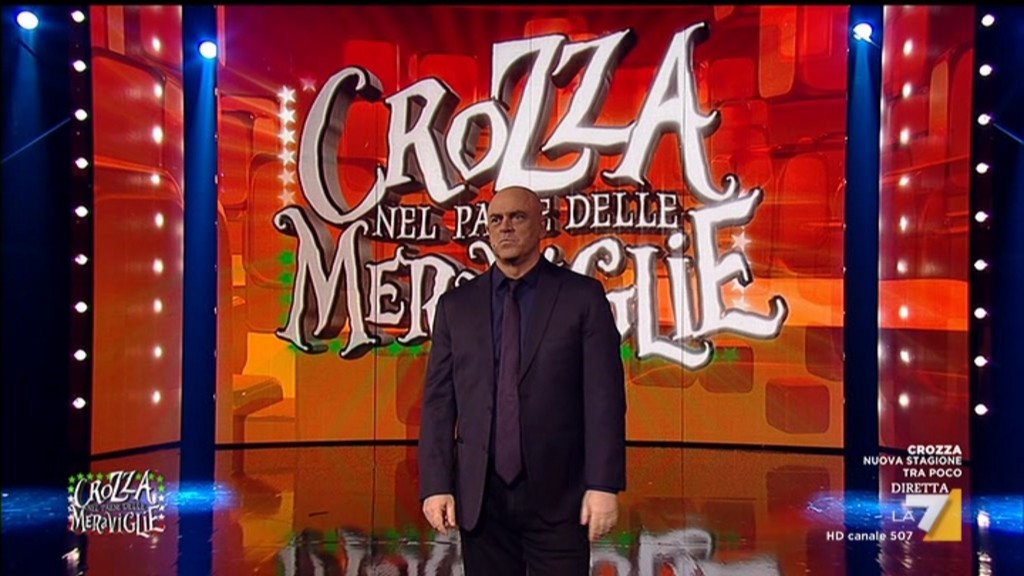 Crozza nel Paese delle Meraviglie 2016 18 novembre: tutti gli sketch