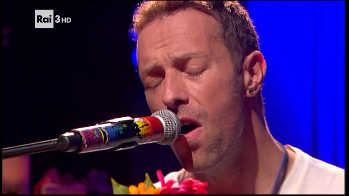 I Coldplay live a Che Tempo Che Fa cantano Everglow, Hymn for the weekend e Up&Up