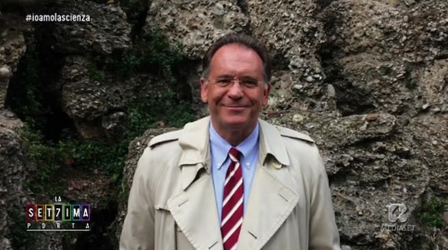 Alessandro Cecchi Paone a Blogo: “La settima porta, il ritorno della scienza in prima serata, Tg4, il rilancio di Rete 4, Mattino 5 e i reality”