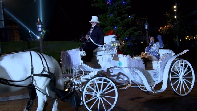 Laura Pausini, Disneyland Paris – Arrivo al castello