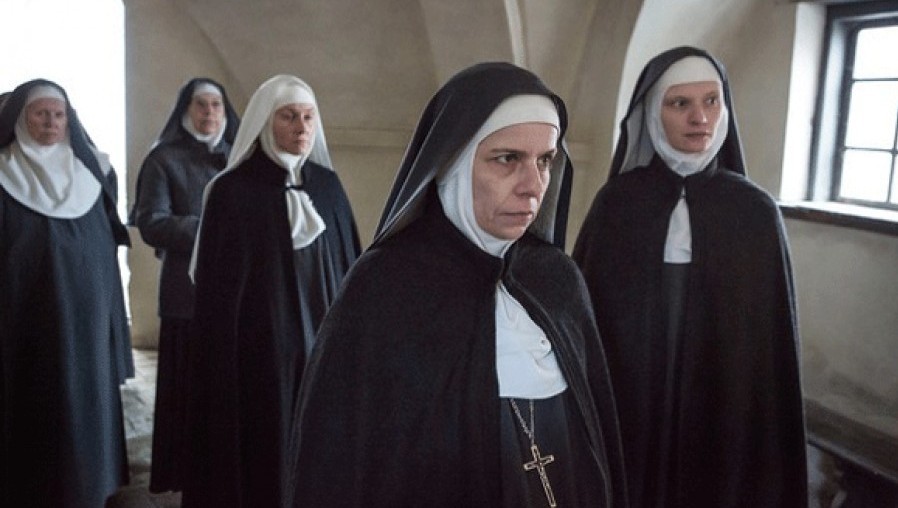 Agnus Dei: nuove clip in italiano del dramma di Anne Fontaine