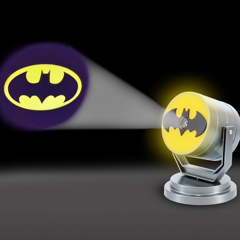 Batman: 5 divertenti gadget per i fan del “Cavaliere oscuro”