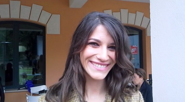 Rocco Schiavone, Claudia Vismara a Blogo: “Caterina Rispoli sarà una poliziotta molto sveglia. E’ un periodo lavorativo fortunato, sono felice” (Video)