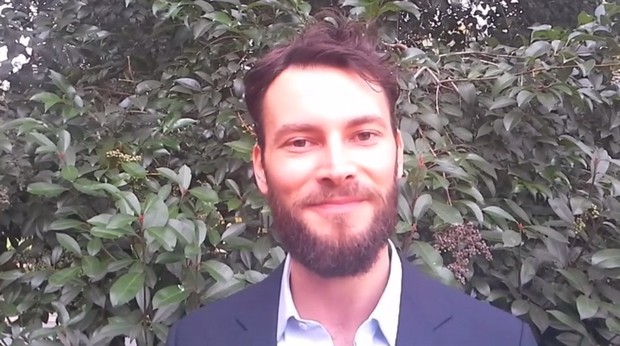 Rocco Schiavone, Ernesto D’Argenio a Blogo: “Italo Pierron è un poliziotto scaltro ma anche ingenuo. Marco Giallini, attore generoso” (Video)