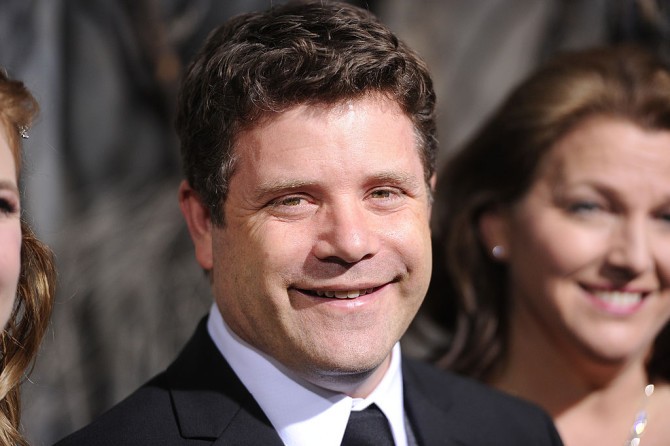 Serie Tv, novità: Paul Reiser e Sean Astin in Stranger Things. Dallas Roberts in American Crime