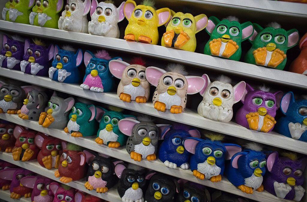 Furby, il giocattolo Hasbro diventa film con  Bob Weinstein