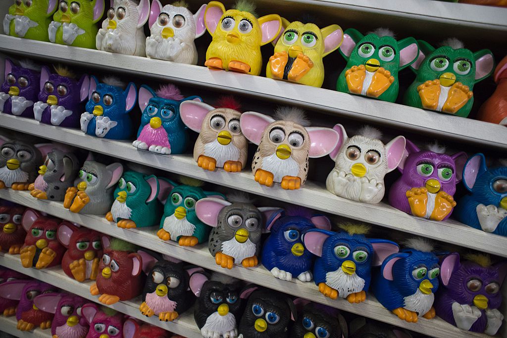 Furby, il giocattolo Hasbro diventa film con  Bob Weinstein