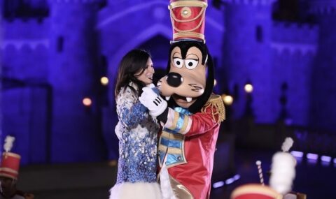 Laura Pausini concerto a Disneyland Paris – Laura Xmas [foto e video]