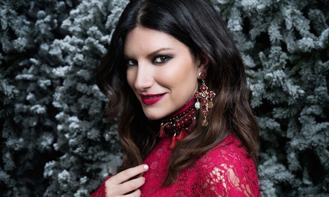 Laura Pausini smentisce la co-conduzione di Sanremo 2017
