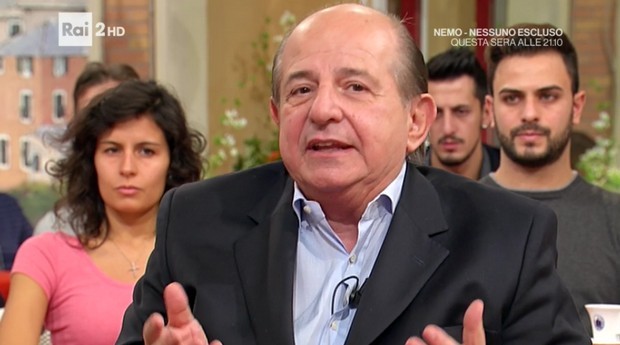 Giancarlo Magalli e la battuta sui calabresi a I Fatti Vostri: il conduttore si scusa su Facebook (Video)