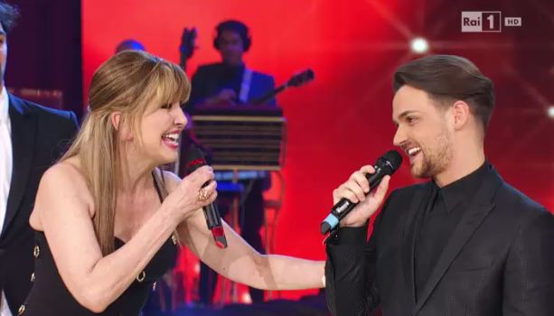 Ballando con le stelle 12: Valerio Scanu in giuria (con la Lucarelli)?