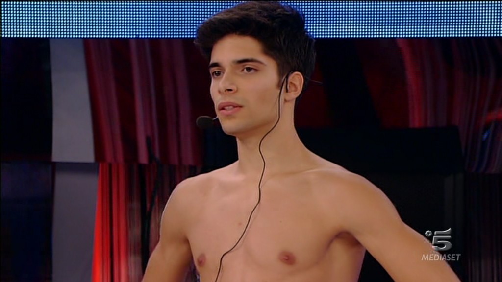 Amici 16, puntata del 3 dicembre su Canale 5: Sebastian, Riccardo e Oliviero vincono le sfide
