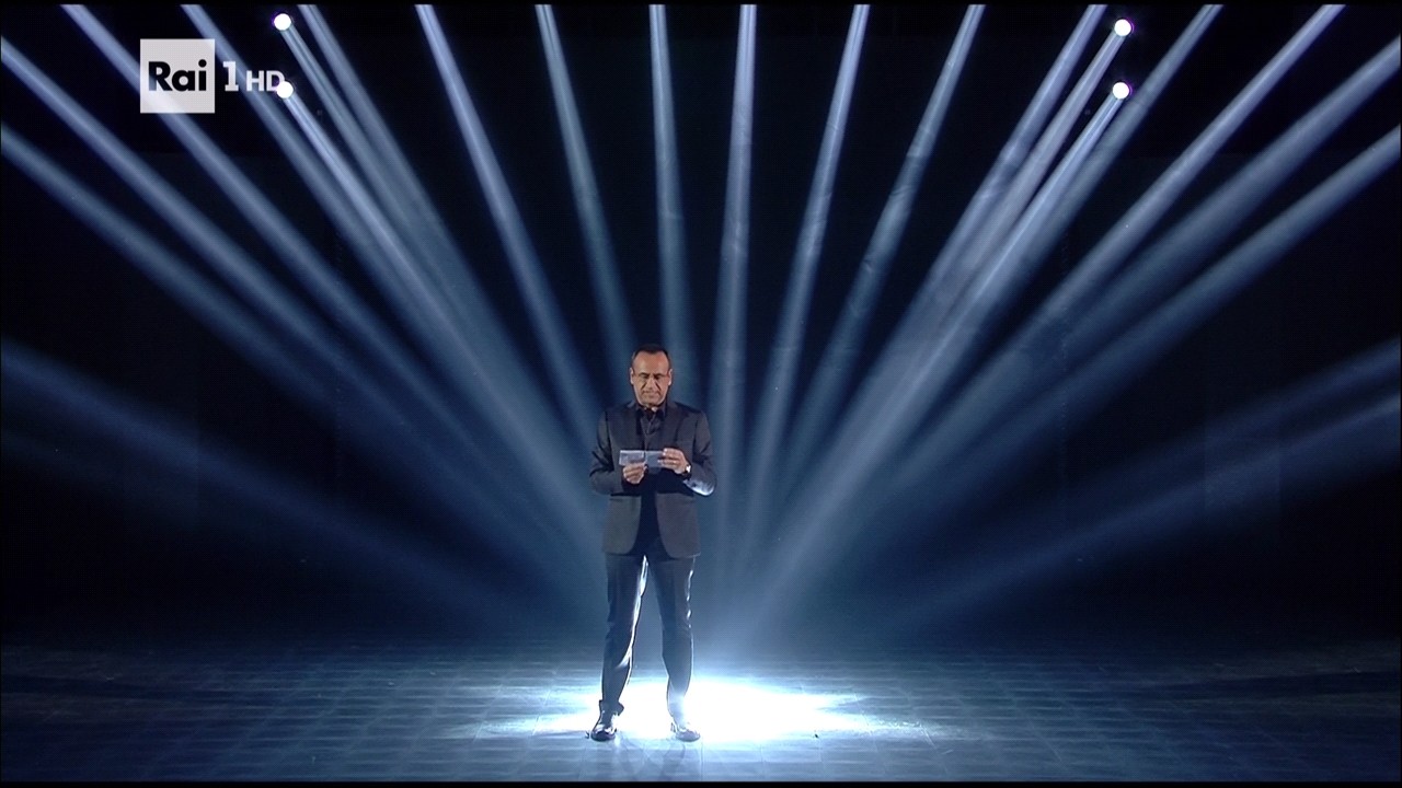 Sarà Sanremo, Carlo Conti se la canta e se la suona (in vista del Festival)