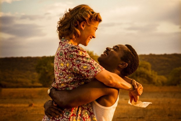 A United Kingdom: foto del film biografico con David Oyelowo e Rosamund Pike