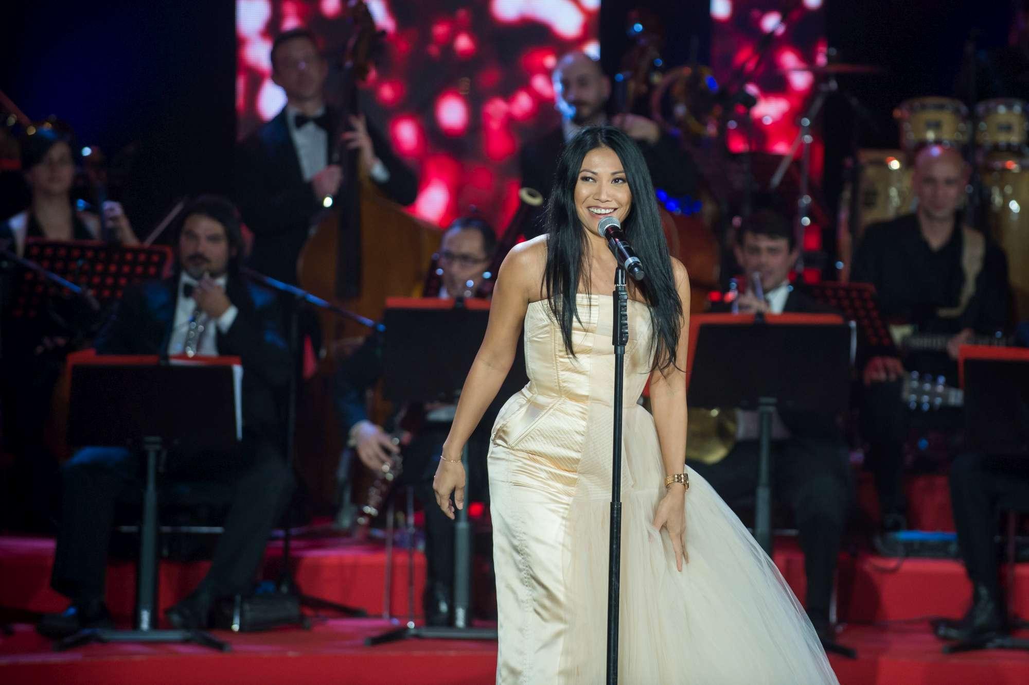 Concerto di Natale 2016: le foto dei cantanti sul palco