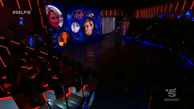 Selfie, le foto della quinta puntata con il refresh di Gemma
