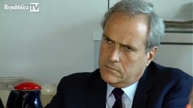 Francesco Merlo lascia la Rai: “Il giornalismo è soffocato dalla politica”
