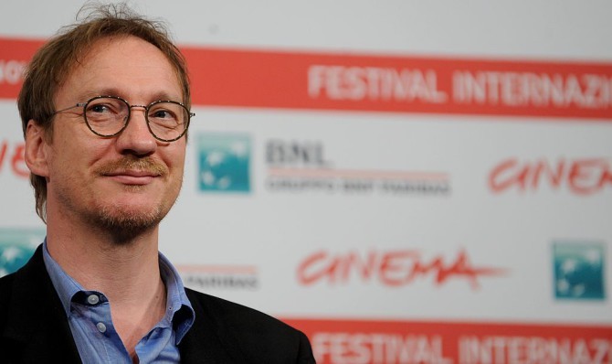 Serie Tv, novità: Fargo 3, arriva David Thewlis da Harry Potter. Michael Trucco in Disjointed