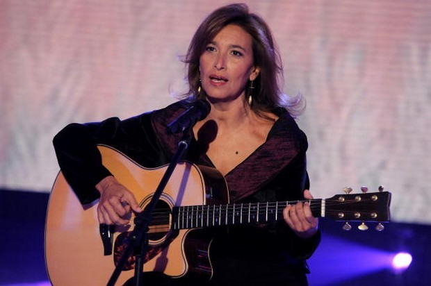 Grazia di Michele a Blogo: “Torno in teatro con Platinette e lavoro a tre dischi. I Big di Sanremo? Alcuni non li conosco”