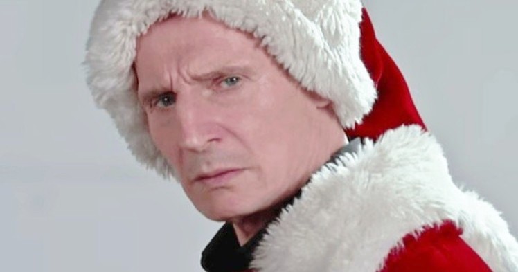 Liam Neeson in una video parodia di Babbo Natale