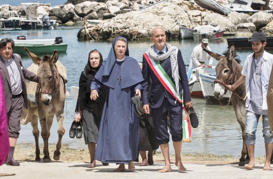 Non c’è più religione: nuove clip e video bakstage della commedia di Luca Miniero