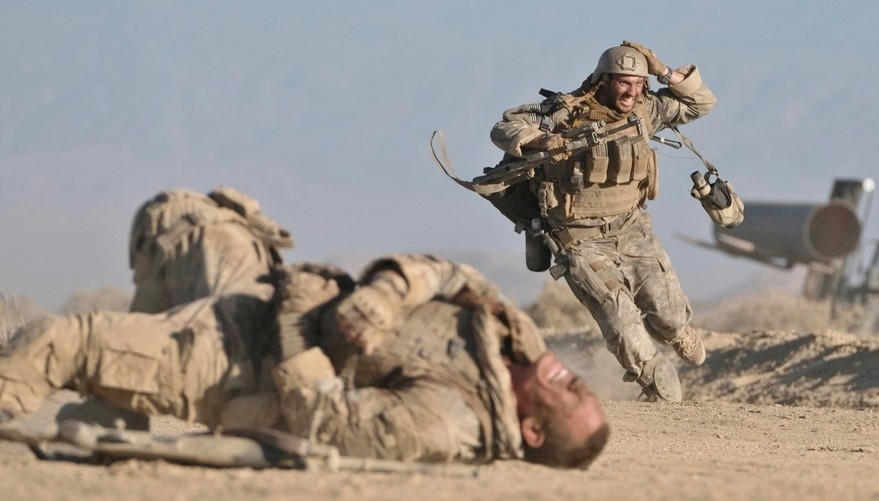 The Wall: trailer del thriller di Doug Liman con Aaron Taylor-Johnson