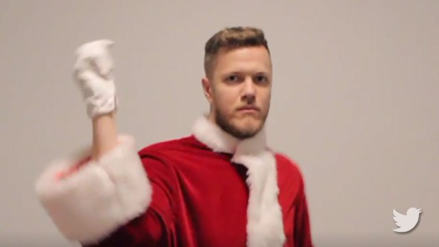 Natale 2016, Imagine Dragons cantano White Christmas [video]