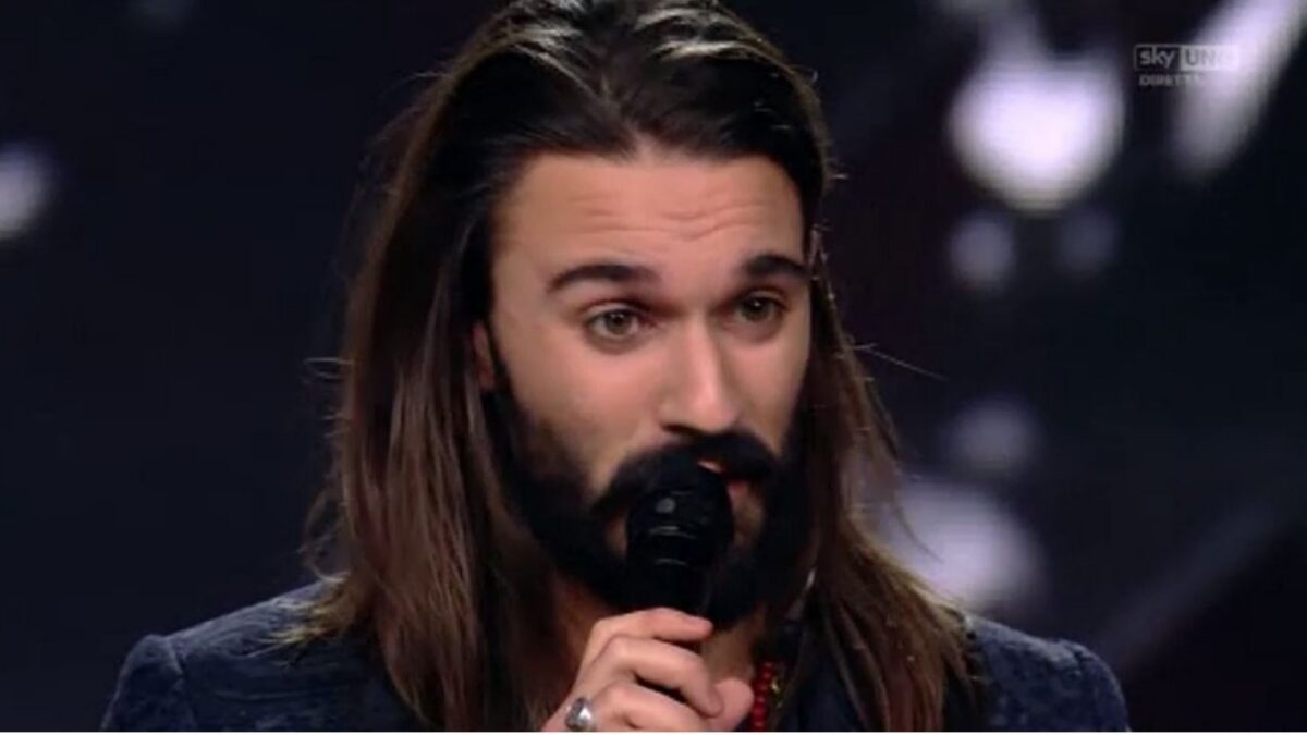 X Factor 10, semifinale dell’8 dicembre: eliminato Andrea, gli altri in finale