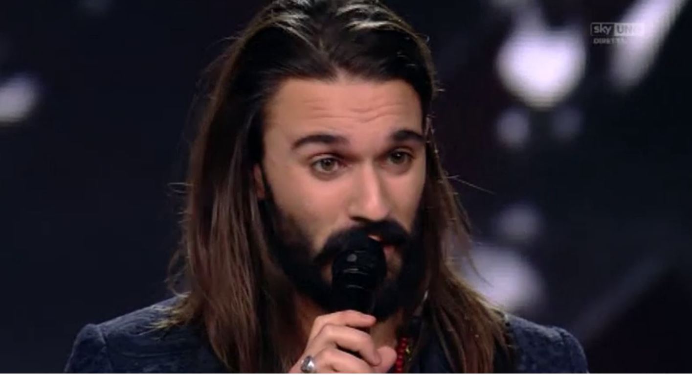 X Factor 10, semifinale dell’8 dicembre: eliminato Andrea, gli altri in finale