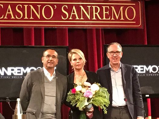 Sanremo 2017, conferenza stampa in diretta con Maria de Filippi e Carlo Conti