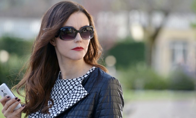 Alessandra Martines, la domanda di Blogo su Lorella Cuccarini e la sua reazione (VIDEO)