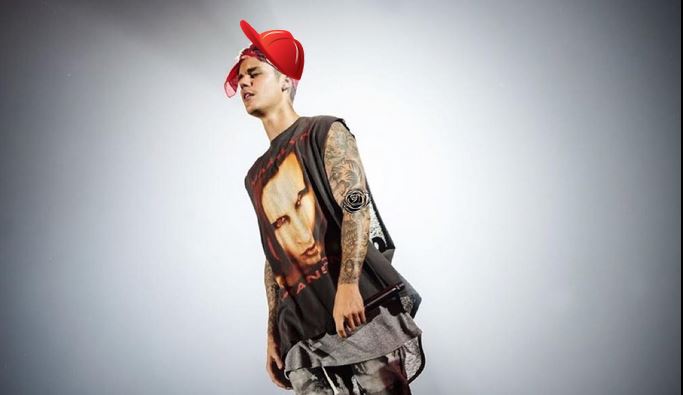 Justin Bieber contro The Weeknd: “Le sue canzoni sono orribili”