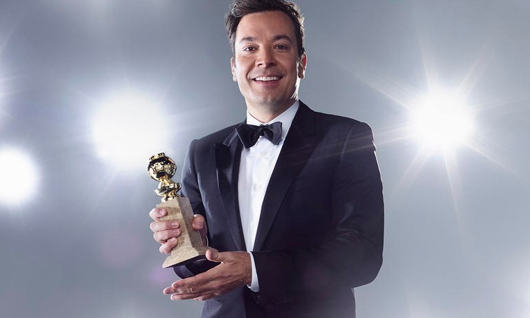 Golden Globes 2017: la sequenza di apertura con Jimmy Fallon ispirata a “La La Land” (video)
