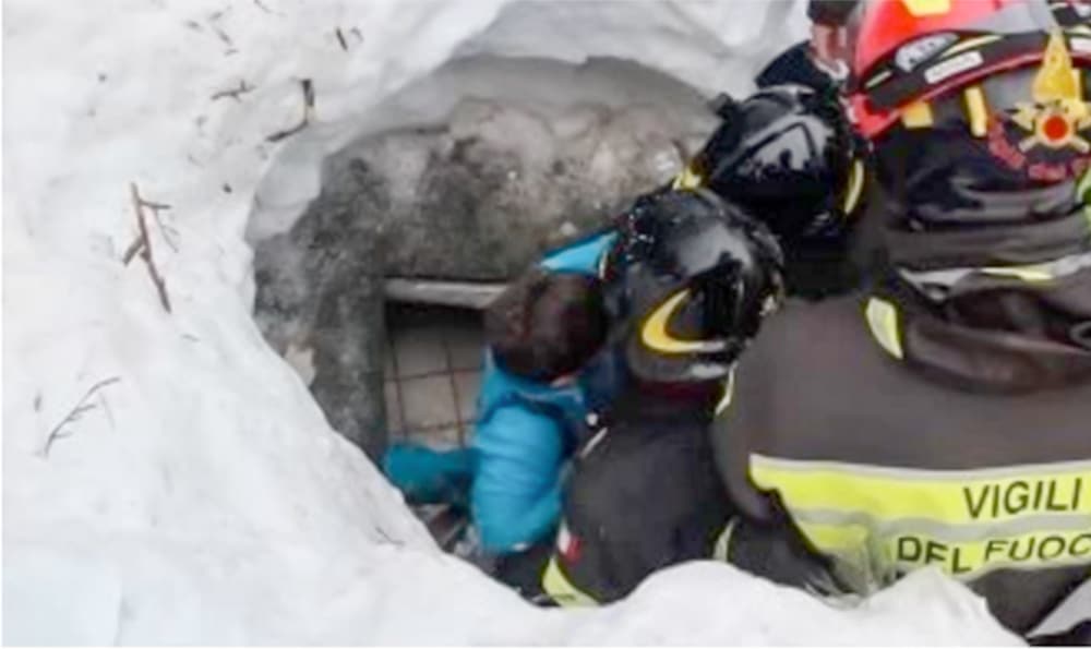 Hotel Rigopiano, Rai 1 e Rai 3 variano i palinsesti per seguire i soccorsi