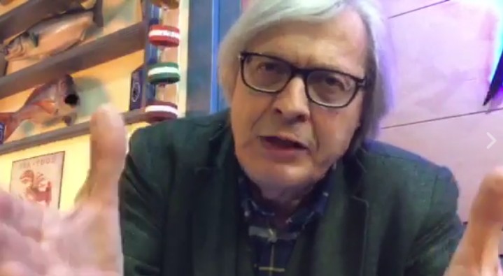 Vittorio Sgarbi contro Il Volo: “Andate da Trump e non rompete il c*zzo. Tre c0glioncelli inutili!”