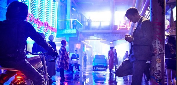 Mute: trama e prime immagini ufficiali del thriller sci-fi di Duncan Jones