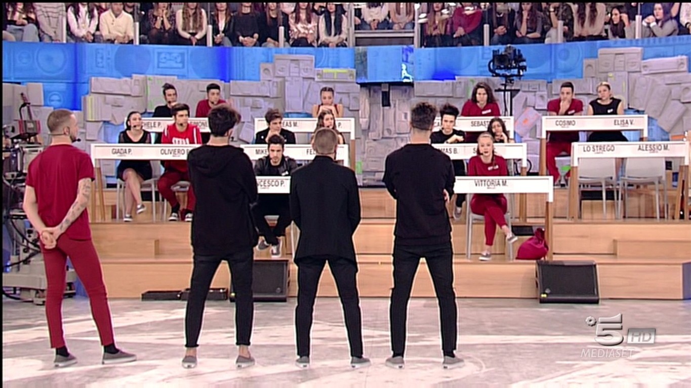 Amici 16, puntata del 4 febbraio: Oliviero vince la sfida, rvm e polemiche